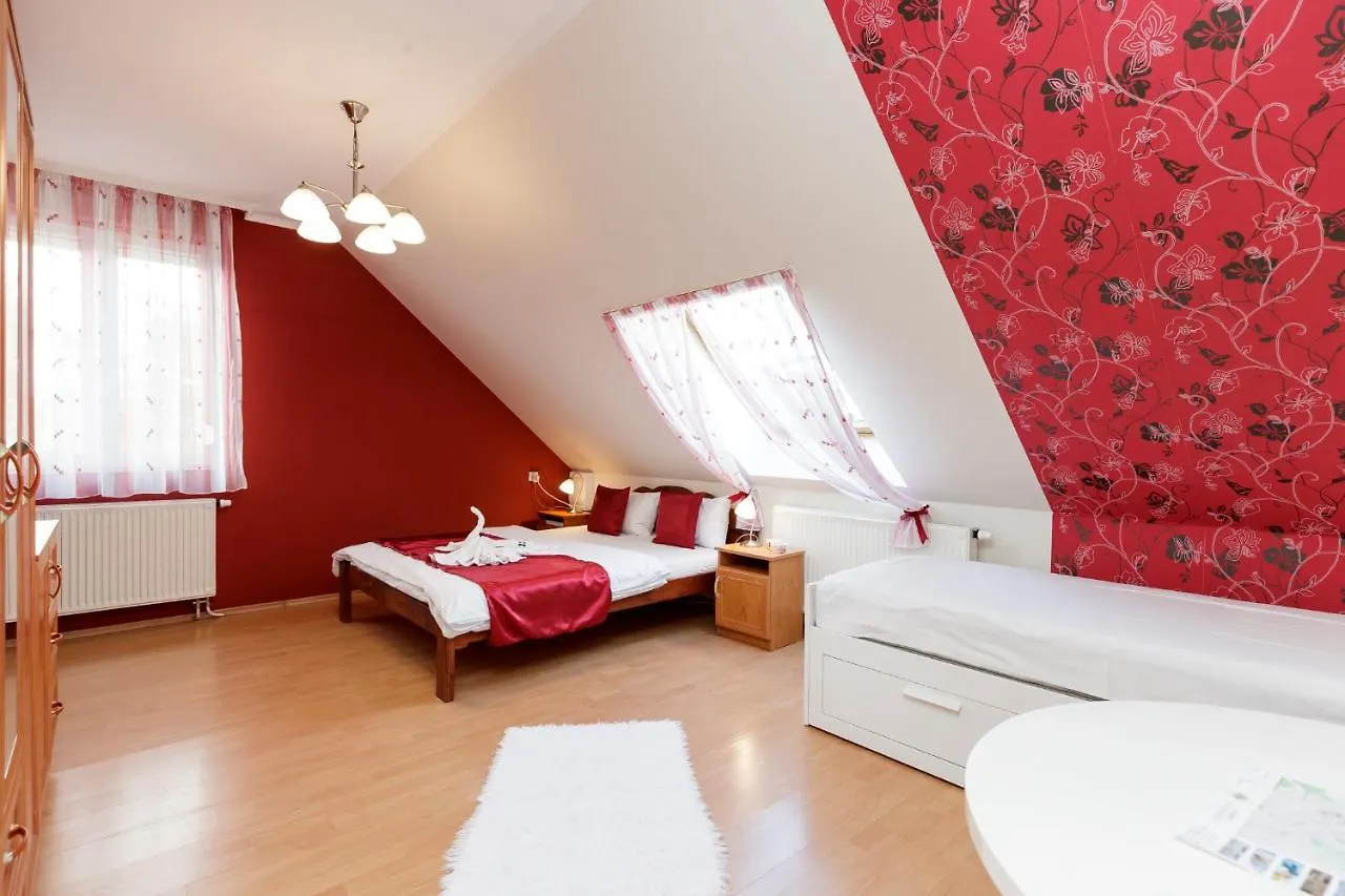 Almafa Apartmanhaz 埃格尔